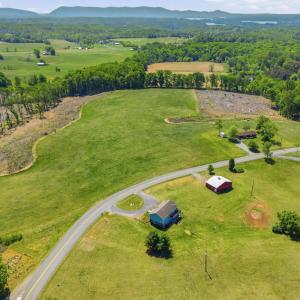 Photo #3 of 1147 Hickory Cove Lane, Moneta, VA 1.4 acres