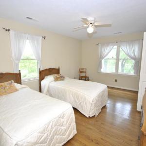 Photo #41 of 1090 Timberlake Drive, Lynchburg, VA 0.6 acres