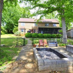 Photo #7 of 1090 Timberlake Drive, Lynchburg, VA 0.6 acres