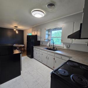 Photo #4 of 1540 Oakwood Street, Bedford, VA 0.6 acres