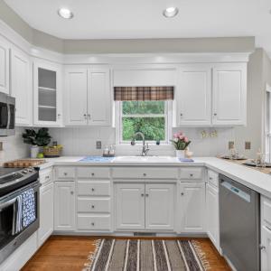 Photo #3 of 1334 Boonsboro Place, Lynchburg, VA 0.7 acres