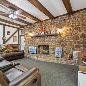 Photo #46 of 211 Oakcroft Dr, Madison Heights, VA 5.3 acres