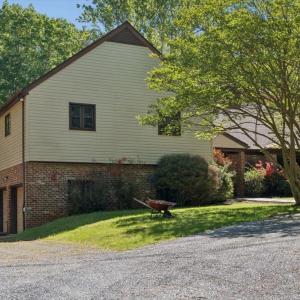 Photo #2 of 211 Oakcroft Dr, Madison Heights, VA 5.3 acres