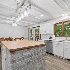 Photo #19 of 211 Oakcroft Dr, Madison Heights, VA 5.3 acres