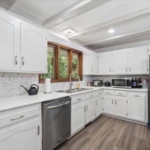 Photo #17 of 211 Oakcroft Dr, Madison Heights, VA 5.3 acres