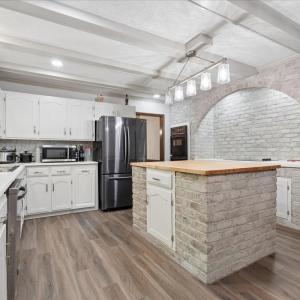 Photo #15 of 211 Oakcroft Dr, Madison Heights, VA 5.3 acres