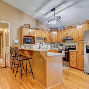Great Kitchen, new granite countertops, stainless-steel appliances, and eat-in bar.