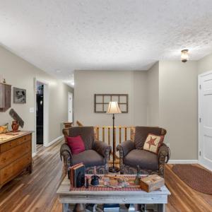 Photo #3 of 132 Windsor Lane, Lynchburg, VA 0.5 acres