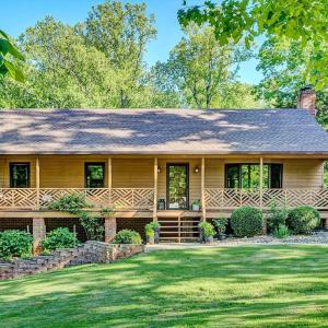 Photo #2 of 301 Brookfield Road, Lynchburg, VA 1.2 acres