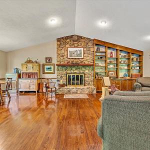 Photo #9 of 301 Brookfield Road, Lynchburg, VA 1.2 acres