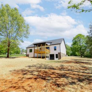 Photo #64 of 2404 Twin Lake Dr, Bedford, VA 1.0 acres