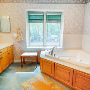 Photo #26 of 3563 Round Hill Road, Lynchburg, VA 0.6 acres
