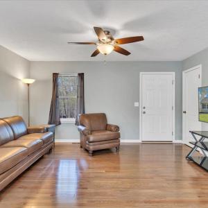 Photo #5 of 101 Charmwoods Dr, Moneta, VA 0.9 acres