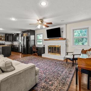 Photo #8 of 1324 Founding Way Road, Bedford, VA 1.9 acres