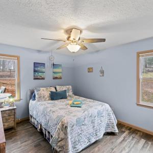 Main level bedroom