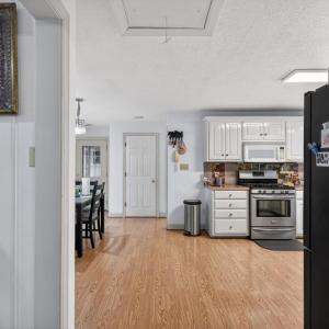 Photo #12 of 111 Oaklawn Terrace, Gretna, VA 5.2 acres