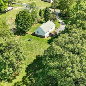 Photo #78 of 433 Stratford Road, Concord, VA 0.9 acres