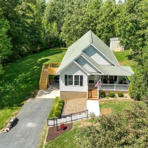 Photo #5 of 433 Stratford Road, Concord, VA 0.9 acres