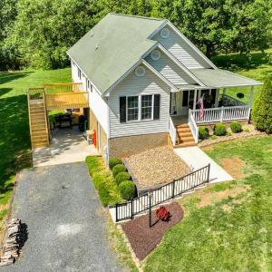 Photo #8 of 433 Stratford Road, Concord, VA 0.9 acres