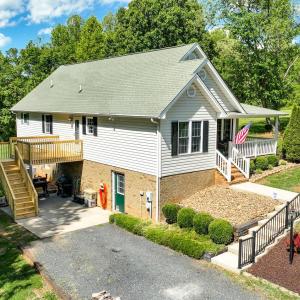 Photo #5 of 433 Stratford Road, Concord, VA 0.9 acres