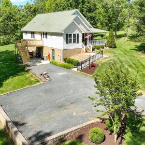 Photo #52 of 433 Stratford Road, Concord, VA 0.9 acres