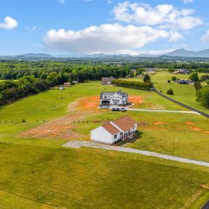 Photo #3 of 1136 Ryan Estates Lane, Bedford, VA 1.0 acres