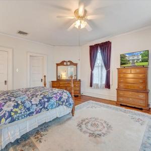 Photo #33 of 2106 Rivermont Avenue, Lynchburg, VA 0.7 acres