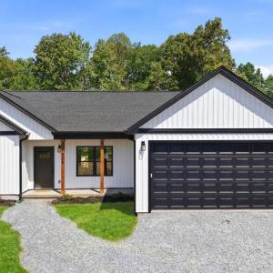 Photo #1 of 1805 Hickory Cove Ln, Moneta, VA 0.9 acres