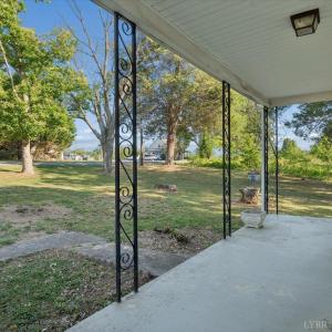 Photo #6 of 8868 Rockford School Rd, Gretna, VA 0.8 acres