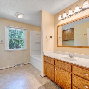 Photo #22 of 405 Oakland Circle, Lynchburg, VA 0.5 acres