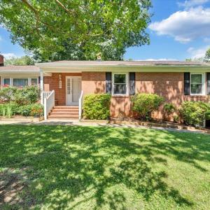 Photo #2 of 405 Oakland Circle, Lynchburg, VA 0.5 acres
