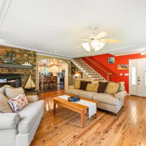 Photo #5 of 762 Timberlake Drive, Lynchburg, VA 1.2 acres