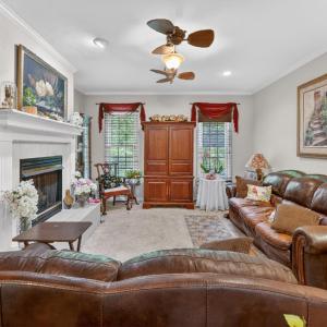 Photo #6 of 24 Queen Regent Court, Blue Ridge, VA 0.5 acres