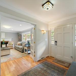 Photo #5 of 3521 Willow Lawn Drive, Lynchburg, VA 0.9 acres