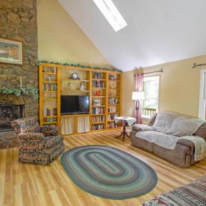 Photo #5 of 369 Juniper Drive, Lynchburg, VA 0.6 acres