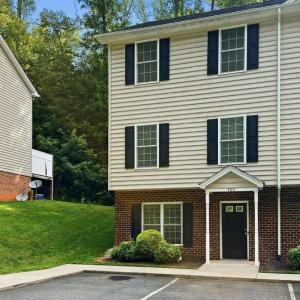 Photo #7 of 2009 Lakeside Drive, Lynchburg, VA 0.1 acres