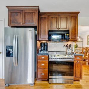 Photo #25 of 21 Queen Regent Court, Blue Ridge, VA 0.4 acres