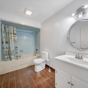 Ensuite for primary bedroom