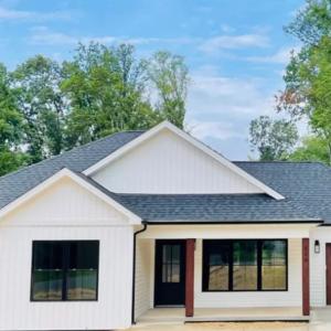Photo #1 of 1810 AVONDALE Drive, Altavista, VA 0.5 acres