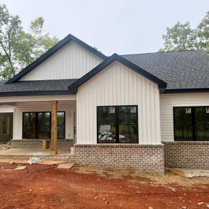 Photo #2 of 1810 AVONDALE Drive, Altavista, VA 0.5 acres
