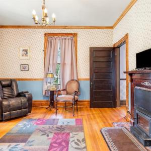 Photo #11 of 714 Longwood Avenue, Bedford, VA 0.5 acres