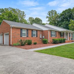 Photo #2 of 53 Woodlake Circle, Altavista, VA 1.4 acres