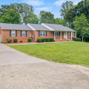 Photo #5 of 53 Woodlake Circle, Altavista, VA 1.4 acres