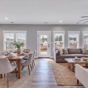 Virtually Staged Breakfast Area - Family Room