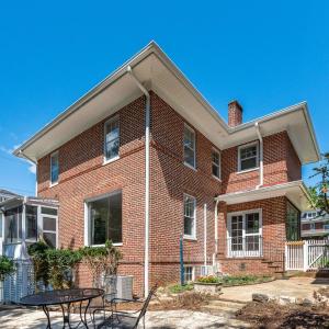 Photo #2 of 240 Warwick Lane, Lynchburg, VA 0.2 acres