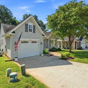 Photo #33 of 105 Legacy Oaks Place, Lynchburg, VA 0.1 acres