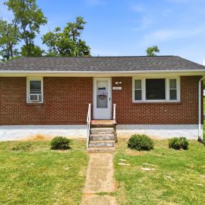 Photo #2 of 804 12th Street, Altavista, VA 0.2 acres