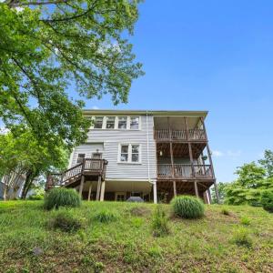 Photo #70 of 14 Riverview Place, Lynchburg, VA 0.8 acres