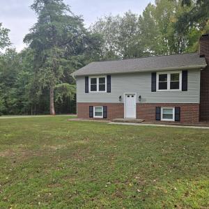 Photo #1 of 1409 High Street, Farmville, VA 0.4 acres