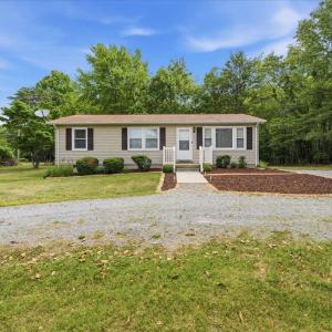 Photo #1 of 6108 Wards Rd, Hurt, VA 6.0 acres